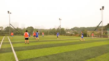 QUẢ BÓNG TRÒN VÀ NHỮNG BIẾN SỐ CẢM XÚC